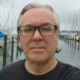 Simon Lach