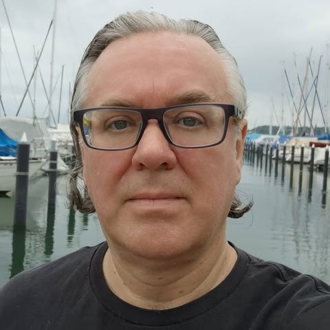 Simon Lach